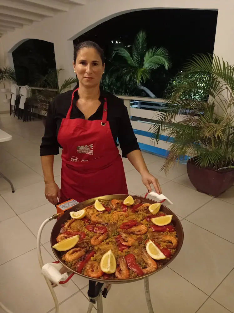 Silvia, cheffe de Sabor Paella, traiteur paella Montpellier depuis 2019