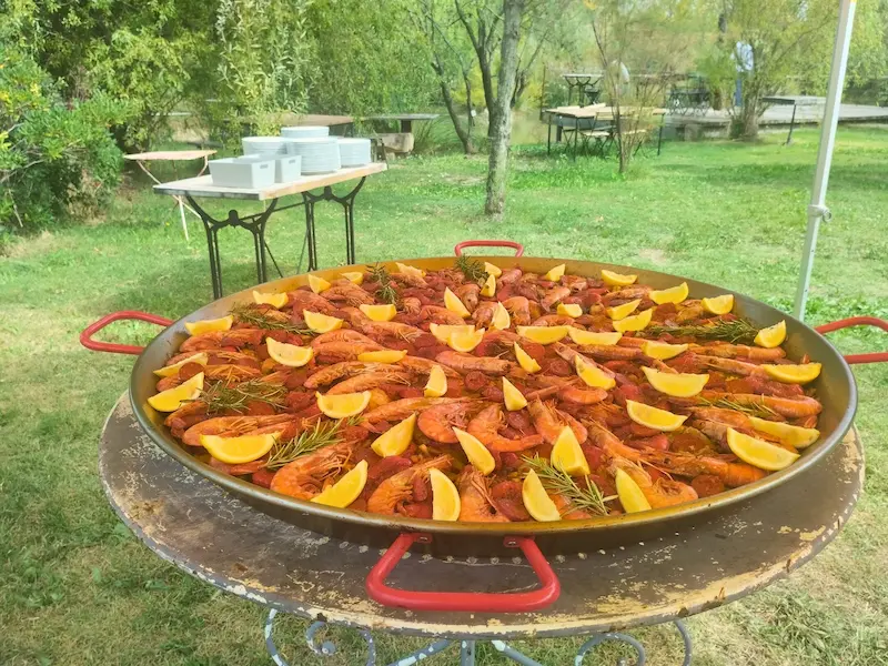 Paella livrée séminaire professionnel Montpellier